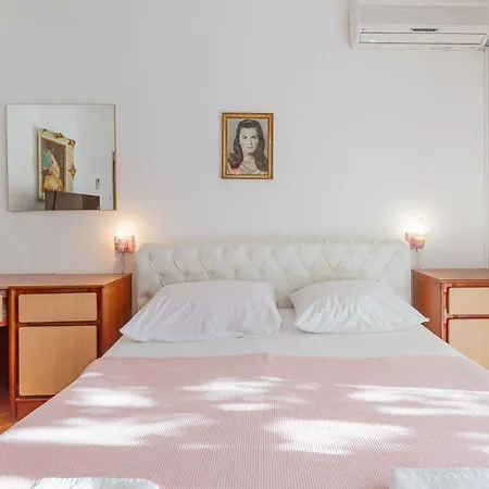 Apartment Tinka, No 1 Starigrad Paklenica