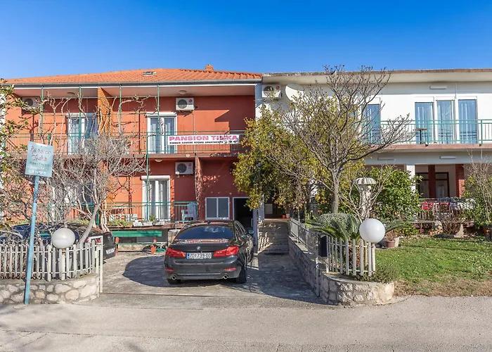 Tinka, No 1 3* Starigrad Paklenica